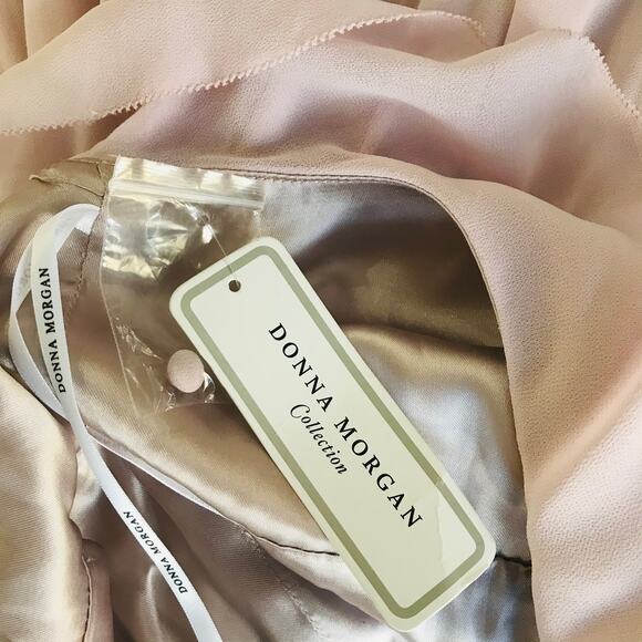 New Donna Morgan Skye Ruffles Cutaway Halter Pink Gown Women's Size 18 - Picture 13 of 16